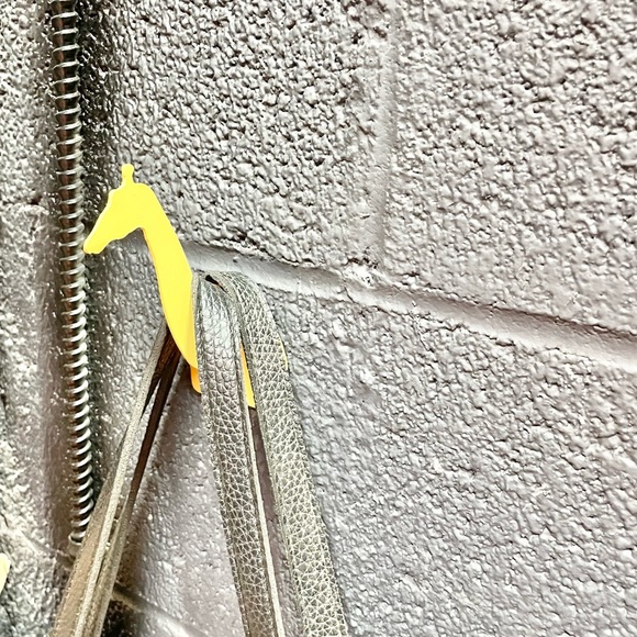 HANDMADE | Yellow Metal Giraffe Hook - Picture 4 of 5